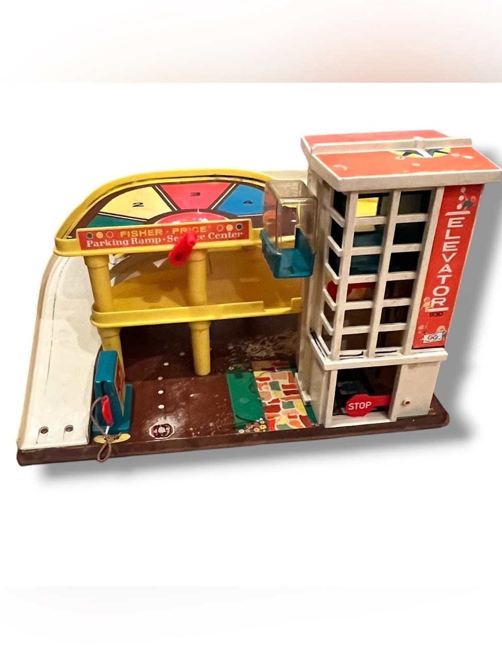 Vintage Fisher Price #930 Parking Ramp Service Center Garage Playset READ DESC